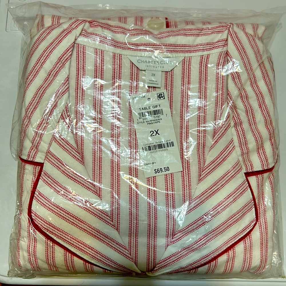 NWT Women’s charter Club red striped pajamas